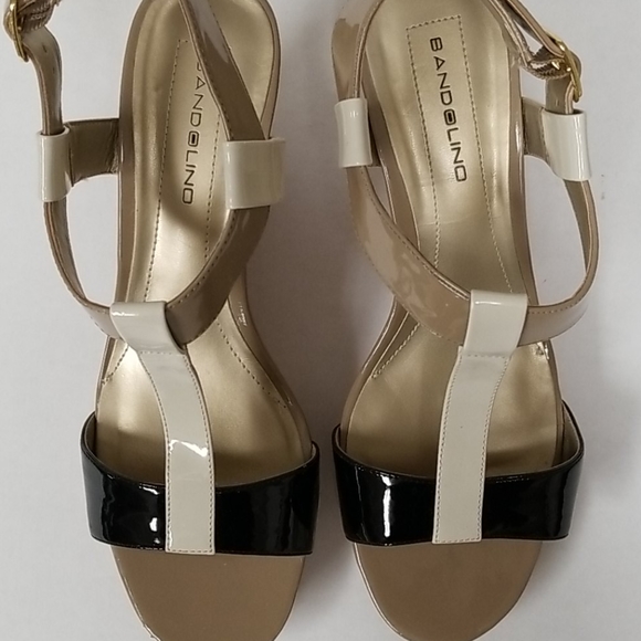 Bandolino Tan and Black Wedges - Picture 3 of 7